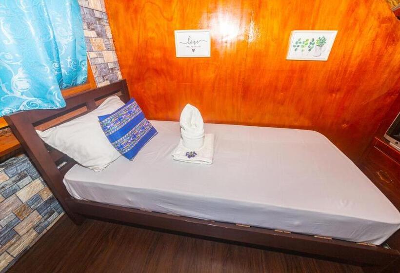 Economy Quadruple Room, Blue Moon Inn