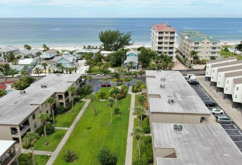 דירת שני חדרים, Sea Club Condo #47