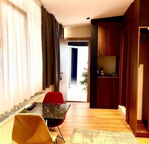 ガーデンビュースタンダード４ベッドルーム, Beşiktaş Konuk