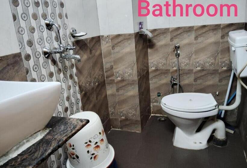 Семейный Номер, Ds Residency Varanasi Prime Location Parking