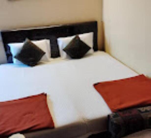 スタンダードルーム, Ds Residency Varanasi Prime Location Parking