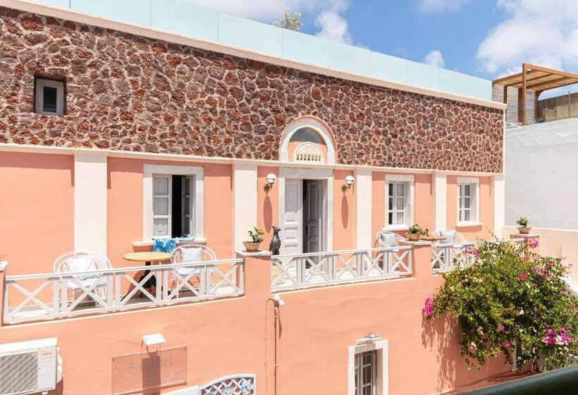 اتاق لوکس, The Museum Project Oia