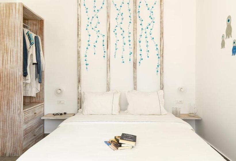 سوییت جونیور با چشم‌انداز استخر, The Museum Project Oia