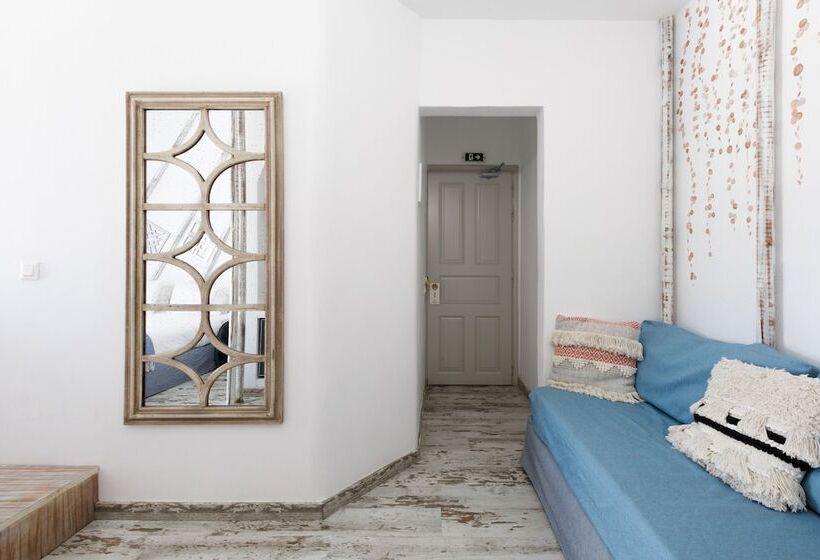 اتاق لوکس, The Museum Project Oia