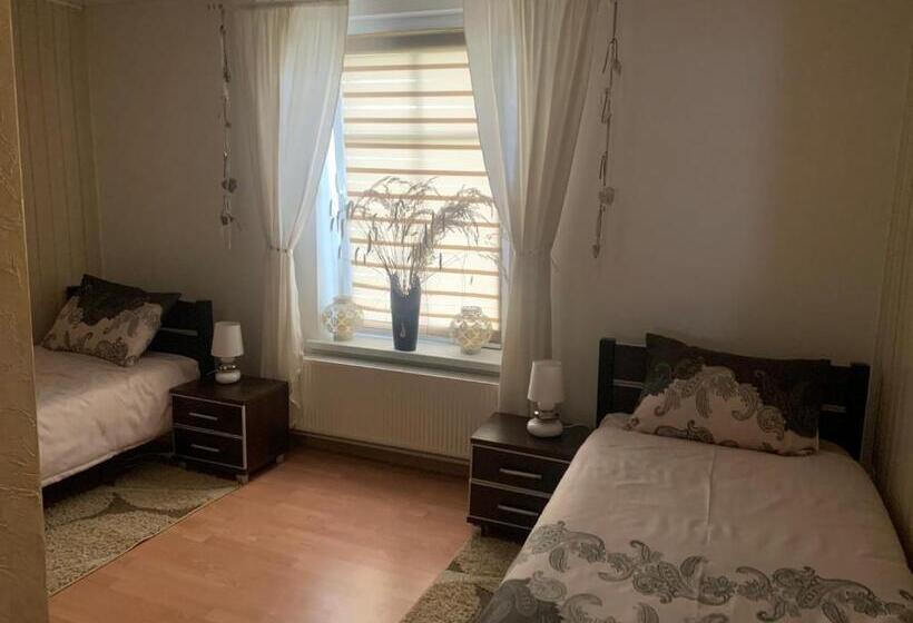 スタンダードルーム, Agro Na Wapniarni