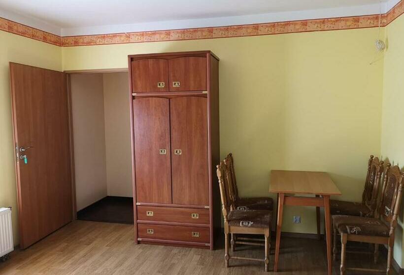 スタンダード４人部屋, Zamek Ostrowski