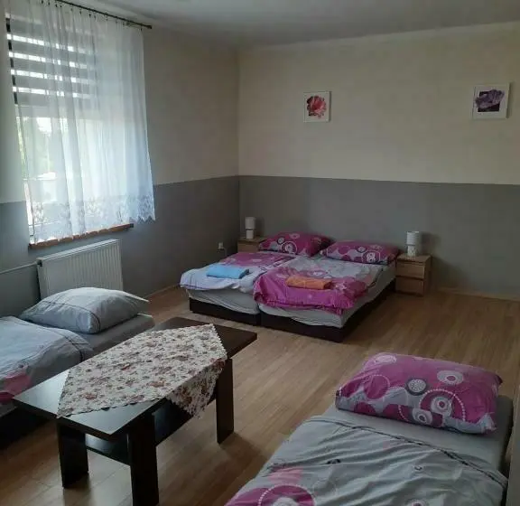 スタンダード４人部屋, Gościniec W Starym Młynie