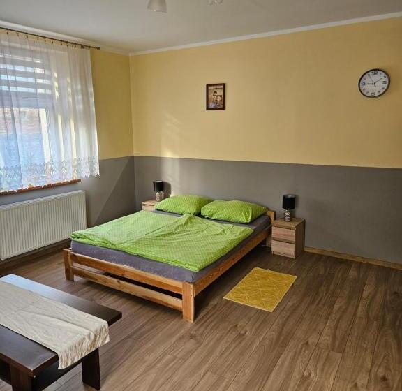 غرفة قياسية رباعية, Gościniec W Starym Młynie