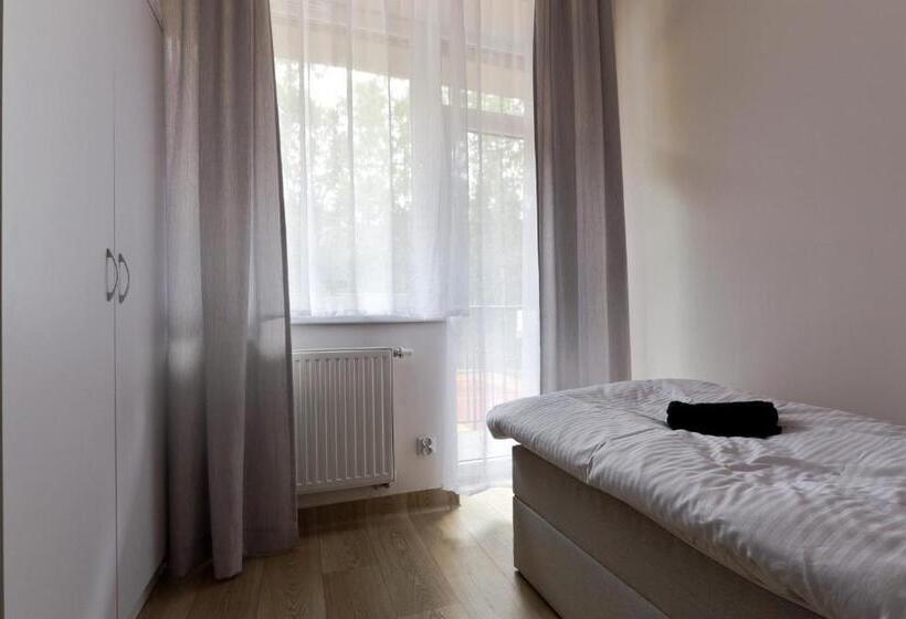 غرفة قياسية فردية لذوى الإحتياجات الخاصة, Pawilon Sportowo Turystyczny Kalwarianka