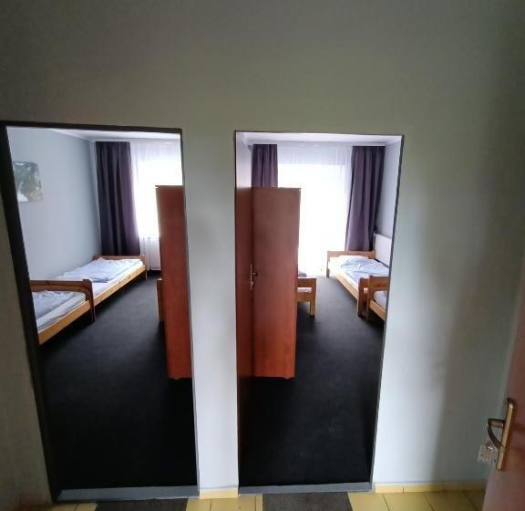 Quarto Triplo Estandar com Sacada, Ośrodek Wypoczynkowy Nad Wodospadem