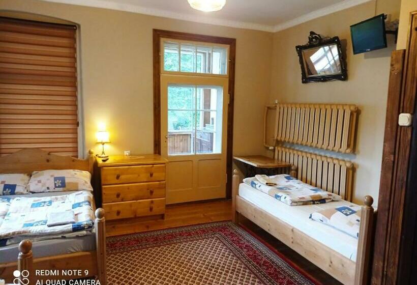 חדר סטנדרט לארבעה, Agroturystyka Ziemowit Karkonosze