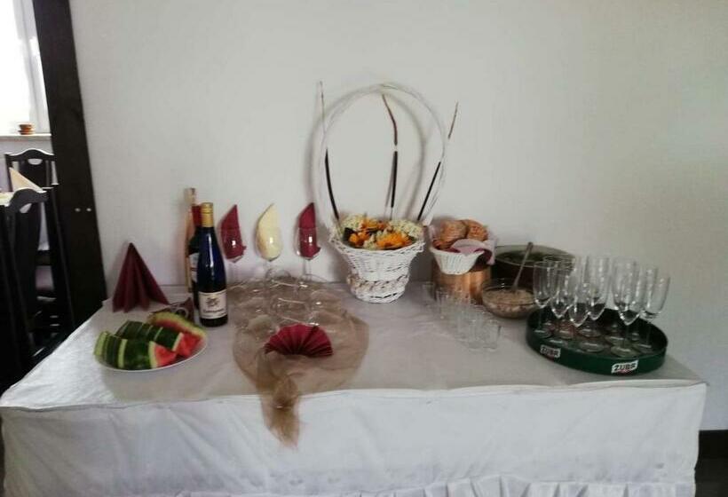 منزل 3 غرف نوم, Agrowczasy Nad Stawem