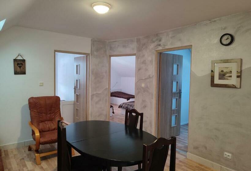 منزل 3 غرف نوم, Agrowczasy Nad Stawem