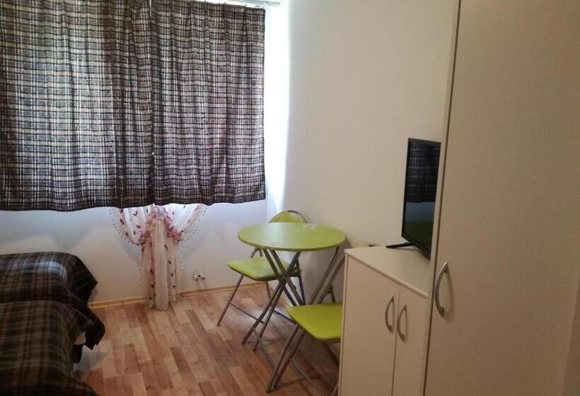 غرفة قياسية, Agrowczasy Nad Stawem