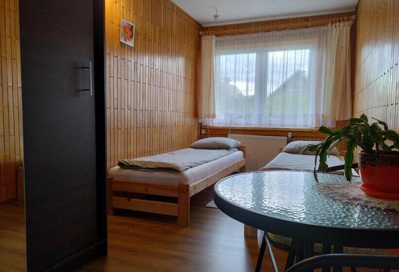 Family Suite, Dom Słoneczko Pokoje Do Wynajęcia W Białowieży