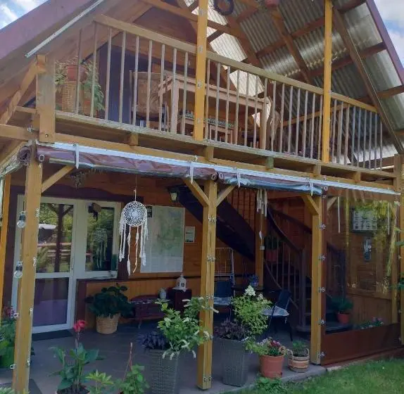 Basic Yhden Hengen Huone, Dom Słoneczko Pokoje Do Wynajęcia W Białowieży