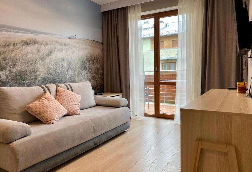 Апартаменты Deluxe 1 Спальня, Apartamenty Bałtyckie   Wczasowa   Osiedle Zamknięte, Winda, Miejsce Parkingowe