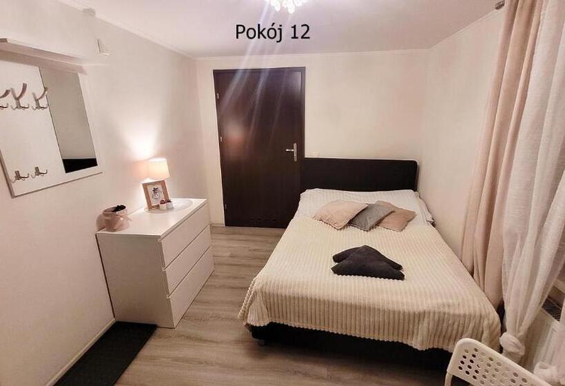 スタンダードルーム, Pod Dębem