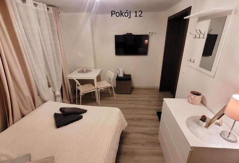 スタンダードルーム, Pod Dębem