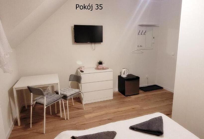 חדר סטנדרט, Pod Dębem