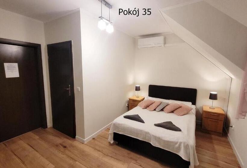 Номер Стандарт, Pod Dębem