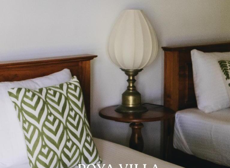 디럭스 룸, Poya Villa Ahangama