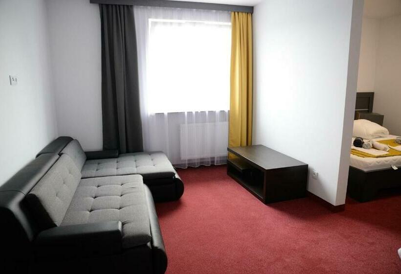 اتاق پریمیوم چهارنفره, Havana