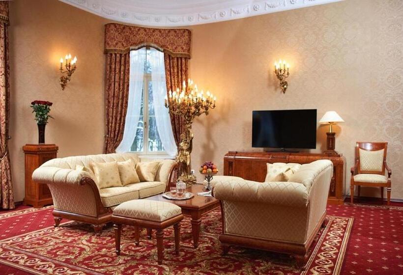 带1个卧室带花园景观的公寓, Pałac żelechów Spa & Wellness