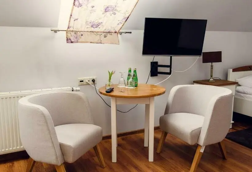 Standard Kolmen Hengen Huone, Rozmaryn I Lawenda