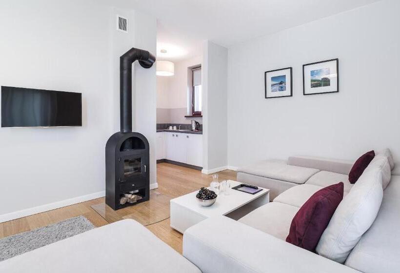 إستوديو كومفورت, Osada śnieżka Koło Karpacza