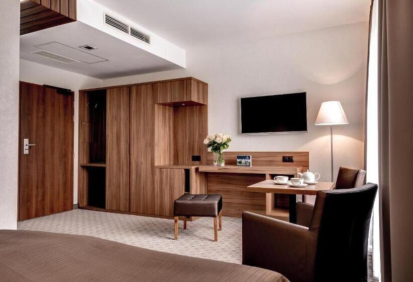 غرفة قياسية, Osada śnieżka Koło Karpacza