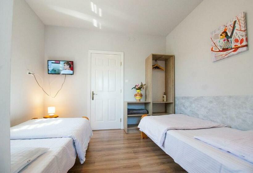 スタンダードルーム, Helenowo