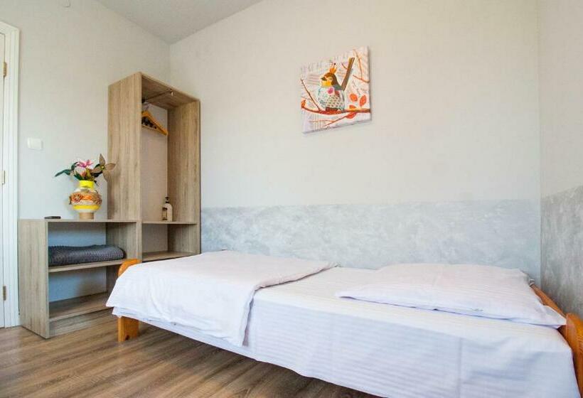 スタンダードルーム, Helenowo