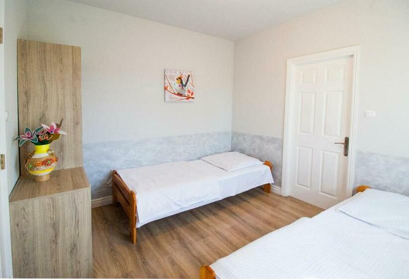 스탠다드 룸, Helenowo