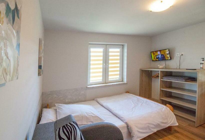 スタンダードルーム, Helenowo