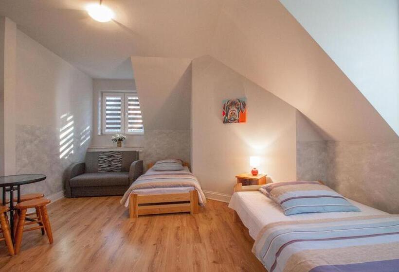 스탠다드 트리플 룸, Helenowo