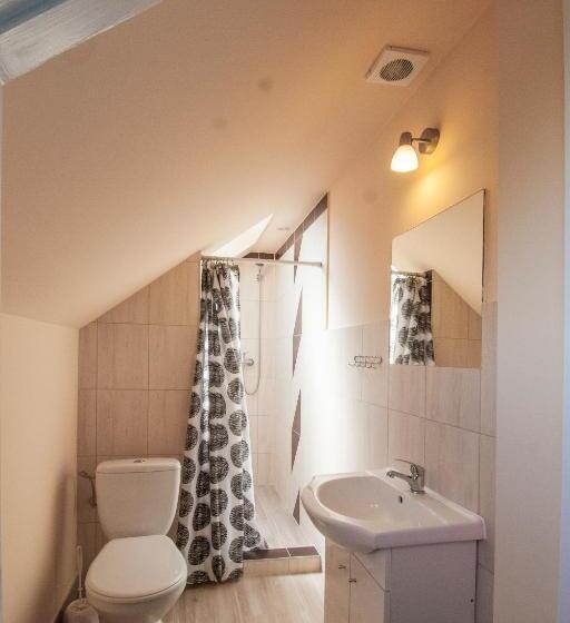 スタンダード４人部屋, Helenowo