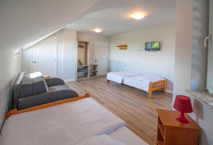 スタンダード４人部屋, Helenowo