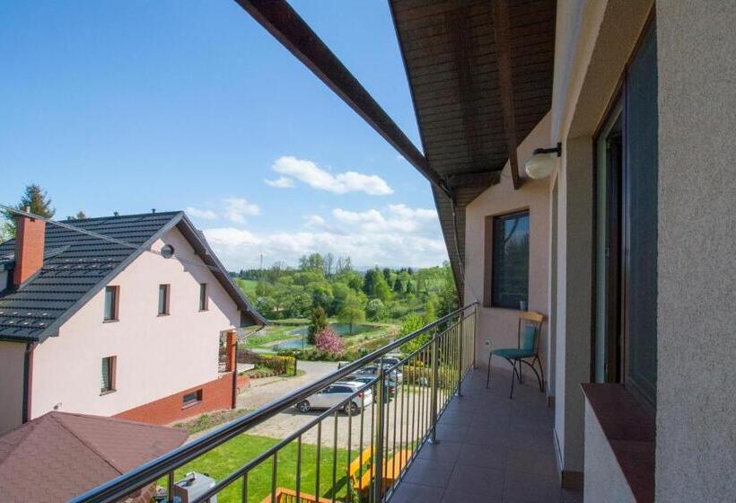 バルコニー付スタンダード４ベッドルーム, Helenowo