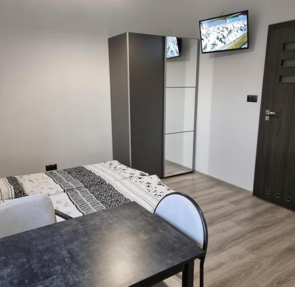 اتاق لوکس, Noclegi 24/h Leszczynek