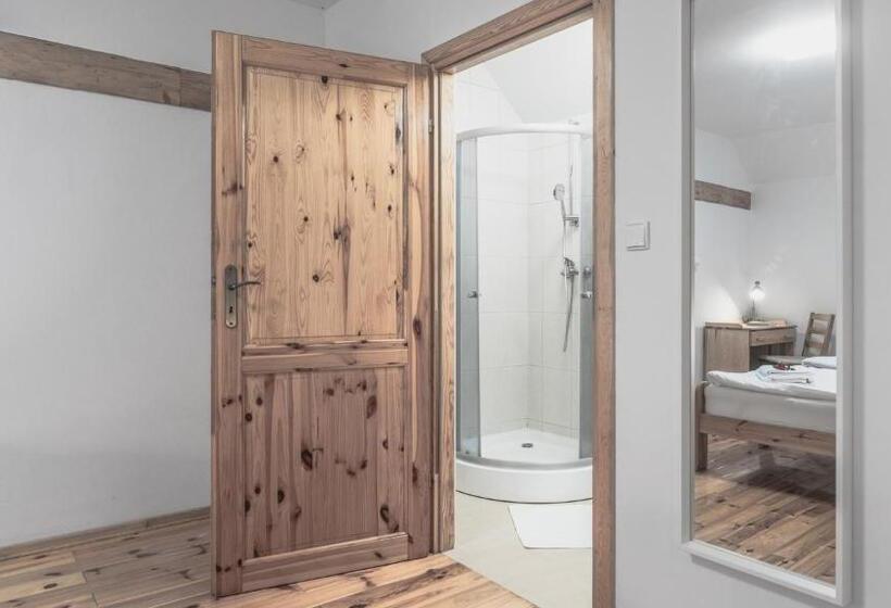 스탠다드 룸, Przystanek Czarne