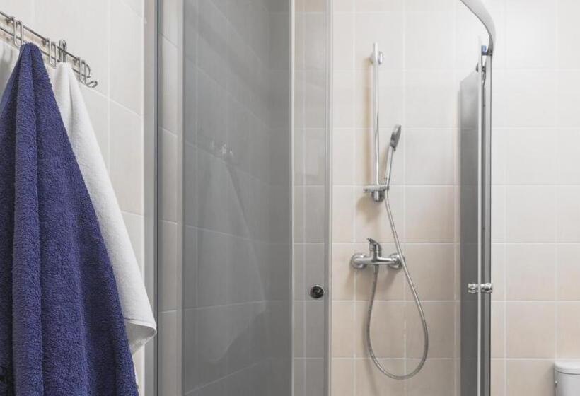 스탠다드 룸 킹사이즈 침대, Przystanek Czarne