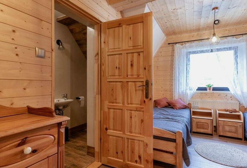 اتاق استاندارد سه نفره, Pustelnia Wodza