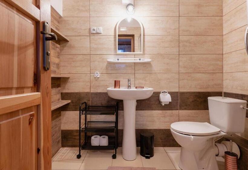 اتاق استاندارد سه نفره, Pustelnia Wodza