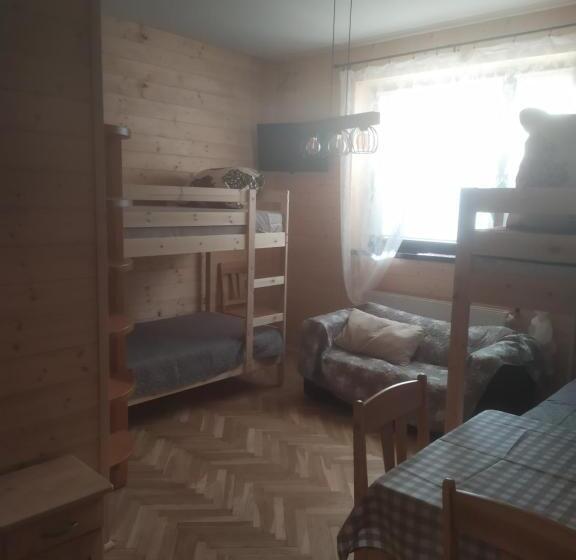 Quarto Familiar, Pustelnia Wodza