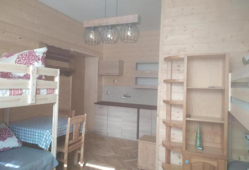 Quarto Familiar, Pustelnia Wodza