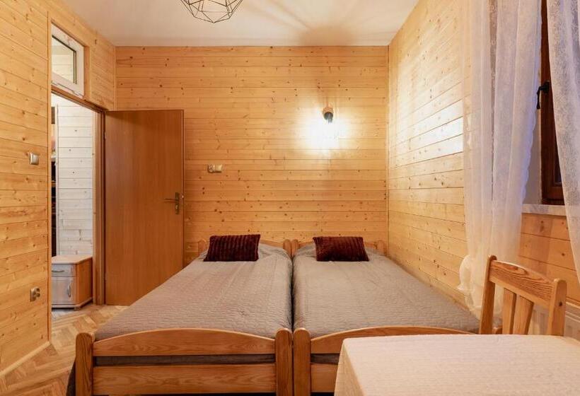 اتاق استاندارد سه نفره, Pustelnia Wodza