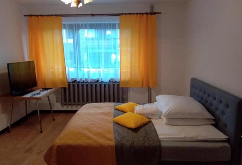 آپارتمان 1 خوابه با تراس, Willa Halusia