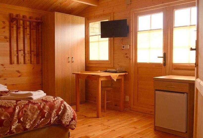 בקתת חדר, Arka Centrum Rekreacji Wypoczynku I Rehabilitacji