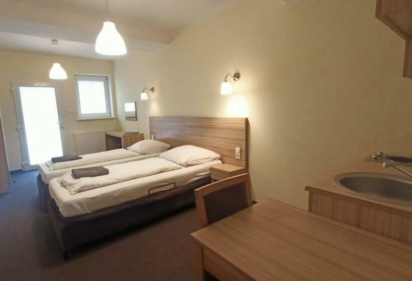 חדר סטודיו סטנדרד, Folwark Na Półwyspie